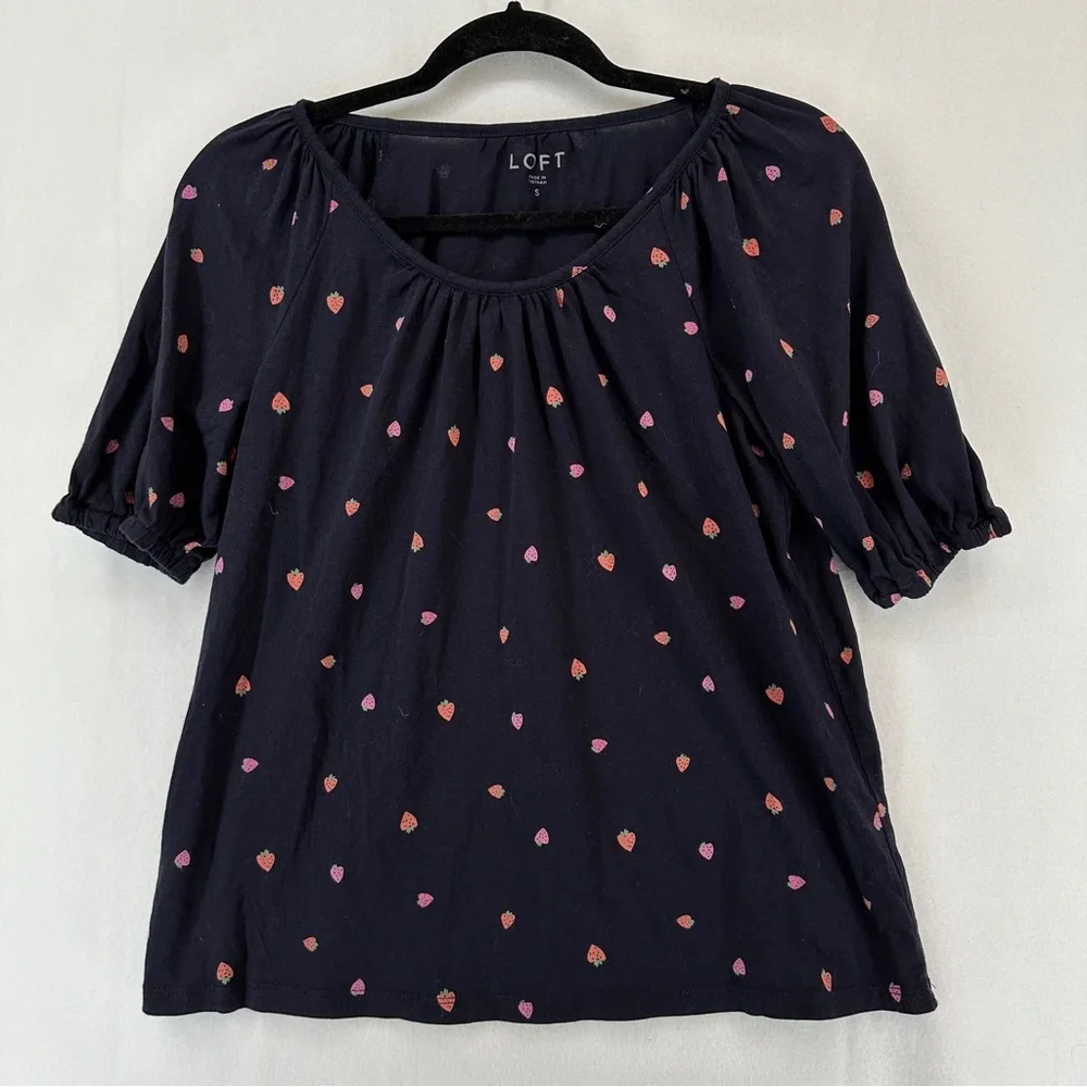 Loft Strawberry Print‎ Shirred Puff Sleeve Scoop Neck Top Size S